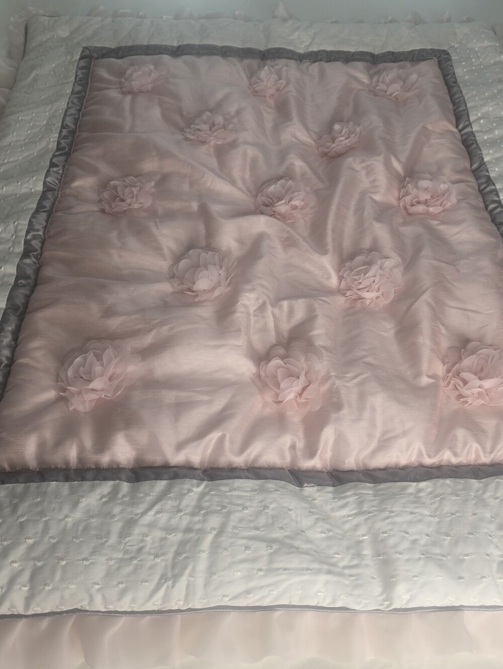 The Peanutshell Pink Arianna Crib Quilt for Baby Girls - Picture 4 of 10